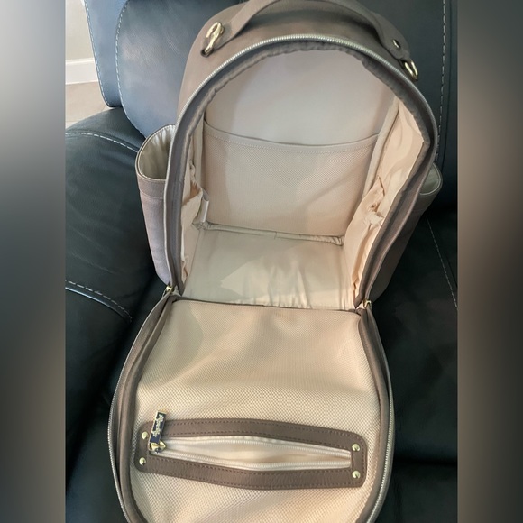 Itzy ritzy mini diaper bag taupe - Picture 4 of 5